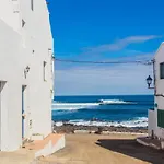 Ohana House In Caleta de Caballo
